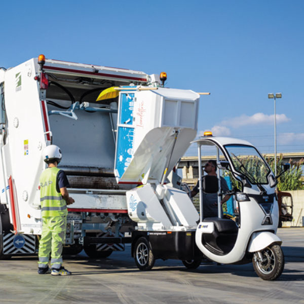 Tre ruote elettriche per la raccolta dell'immondizia, serie Ioneletric